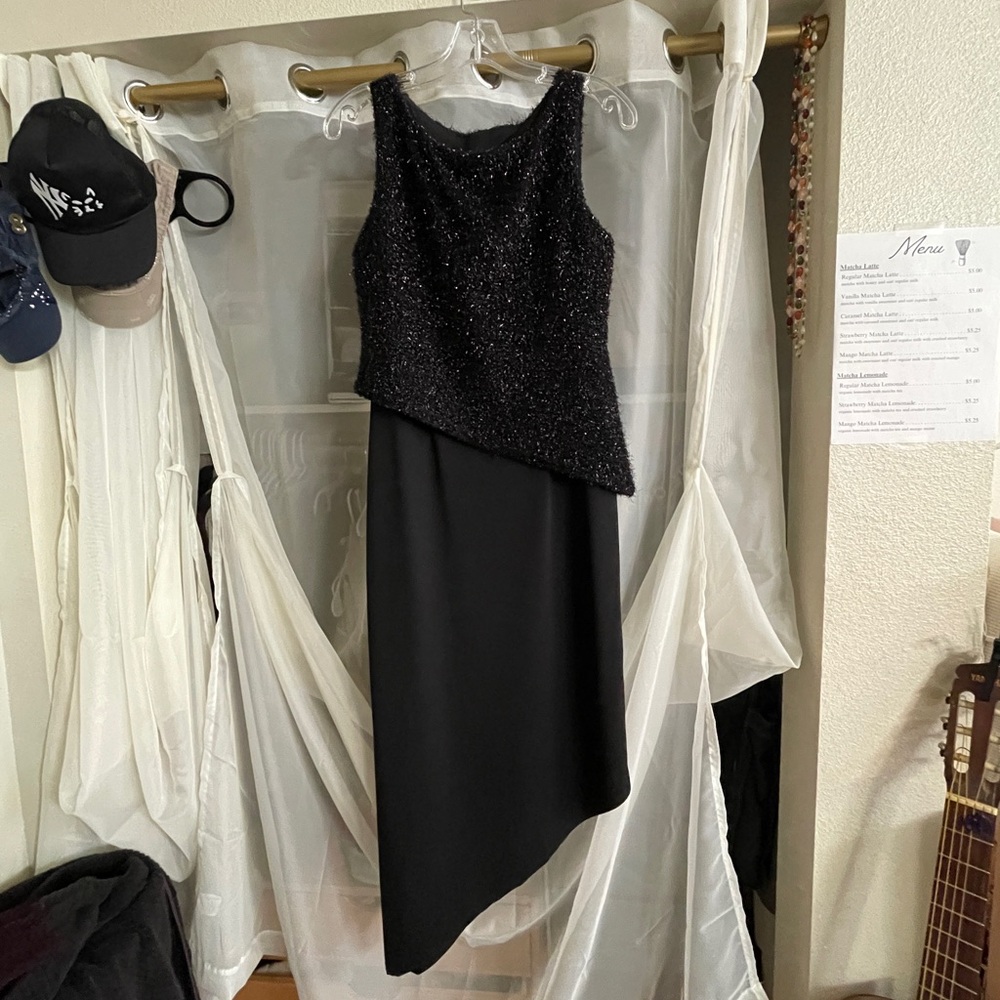 Elegant Black Sleeveless Dress